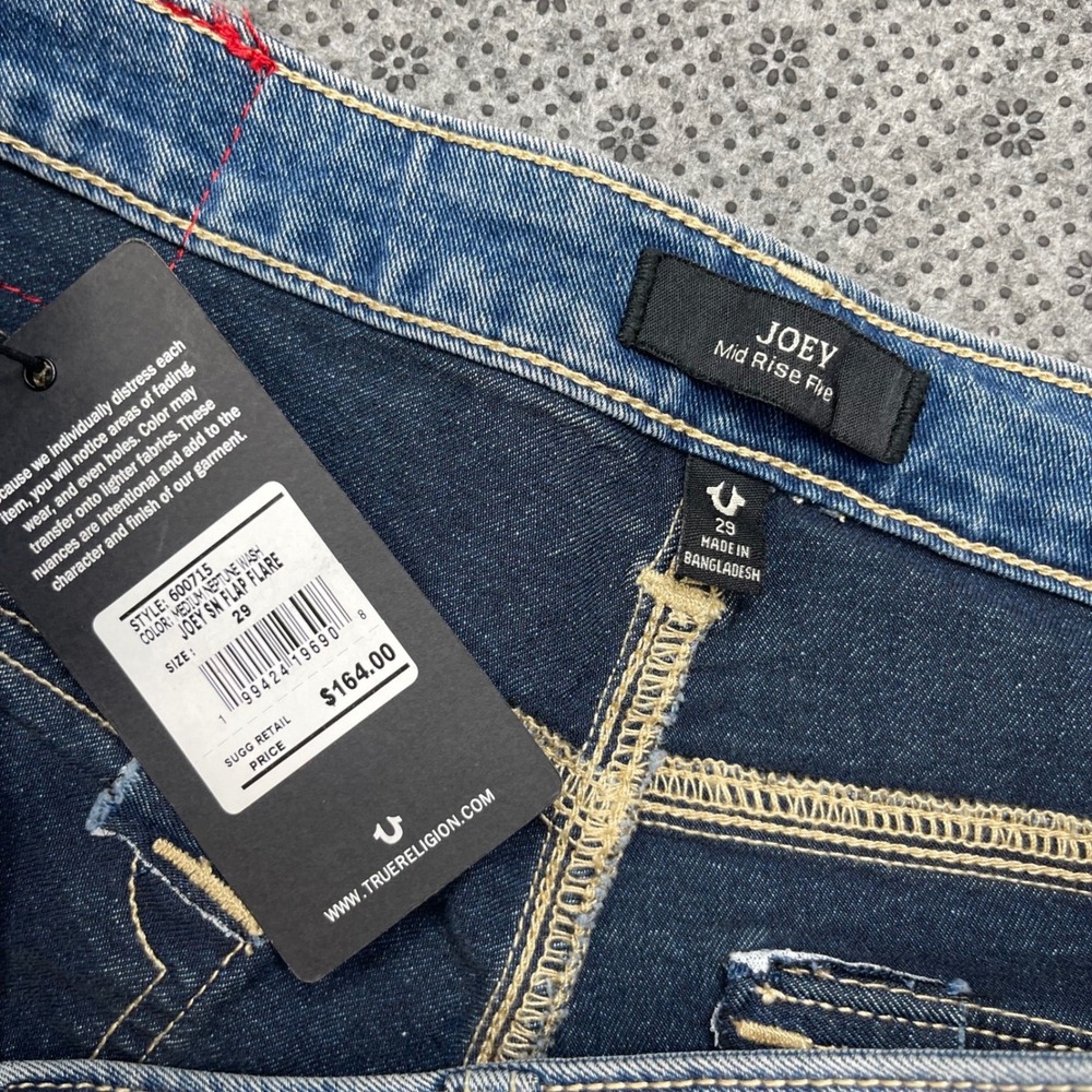 NEW True Religion Joey Mid Rise Flare Jeans Neptune Wash Blue Size 29 - W32xL33 - Picture 4 of 12